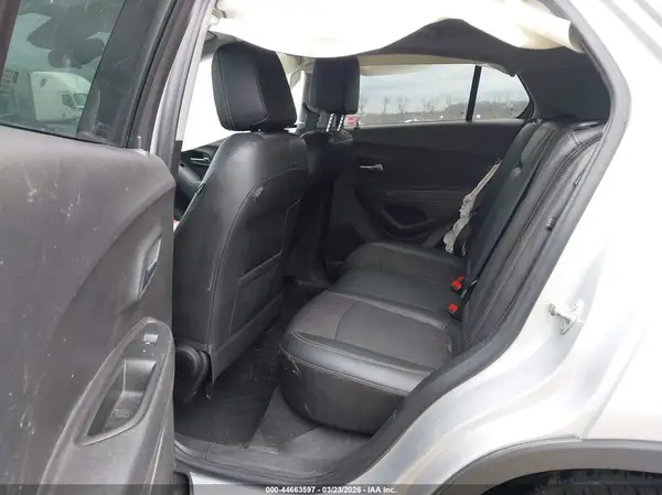 3GNCJLSB2KL368655 2019 CHEVROLET TRAX - Image 8