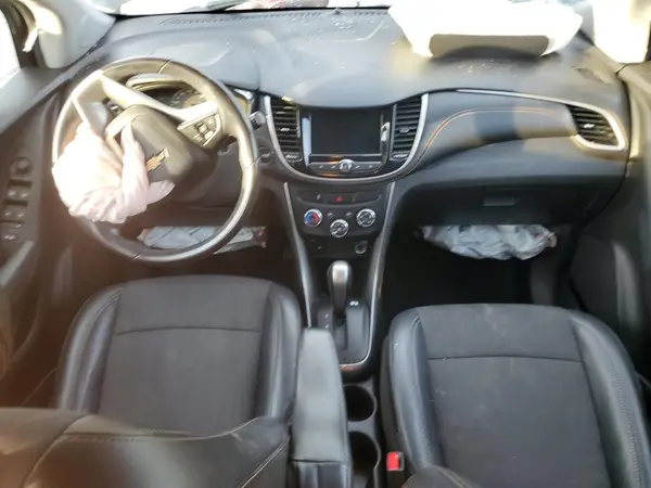 3GNCJLSB2KL370535 2019 CHEVROLET TRAX - Image 8