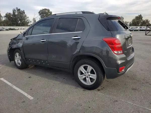 3GNCJLSB2KL380966 2019 CHEVROLET TRAX - Image 2