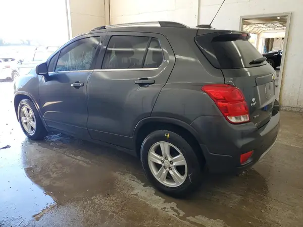 3GNCJLSB2KL381342 2019 CHEVROLET TRAX - Image 2