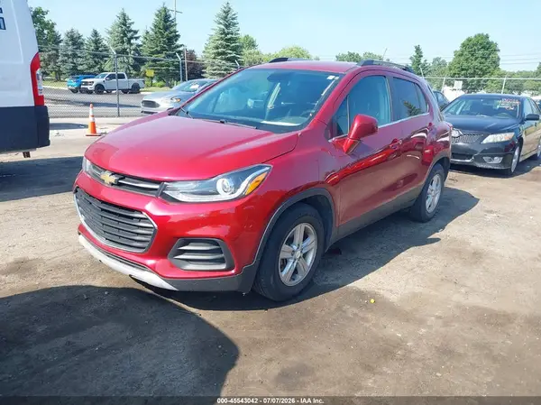 3GNCJLSB2KL404988 2019 CHEVROLET TRAX - Image 2