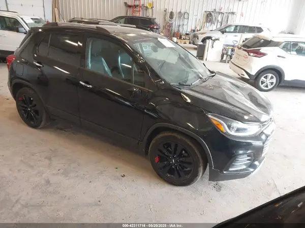 3GNCJLSB2LL133982 2020 CHEVROLET TRAX - Image 1