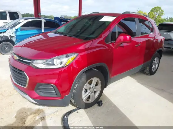 3GNCJLSB2LL142875 2020 CHEVROLET TRAX - Image 2