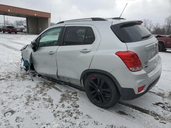 3GNCJLSB2LL144366 2020 CHEVROLET TRAX - Image 2