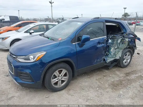 3GNCJLSB2LL155190 2020 CHEVROLET TRAX - Image 2
