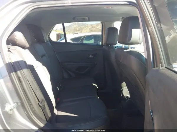 3GNCJLSB2LL233953 2020 CHEVROLET TRAX - Image 8