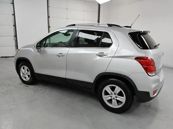 3GNCJLSB2LL262000 2020 CHEVROLET TRAX - Image 2