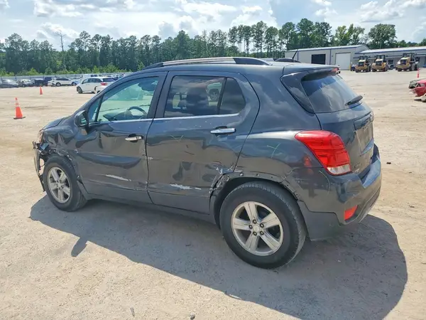 3GNCJLSB2LL269772 2020 CHEVROLET TRAX - Image 2