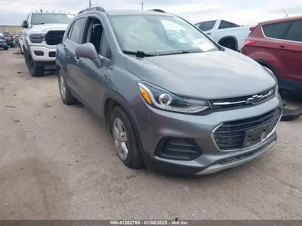 3GNCJLSB2LL282280 2020 CHEVROLET TRAX - Image 1