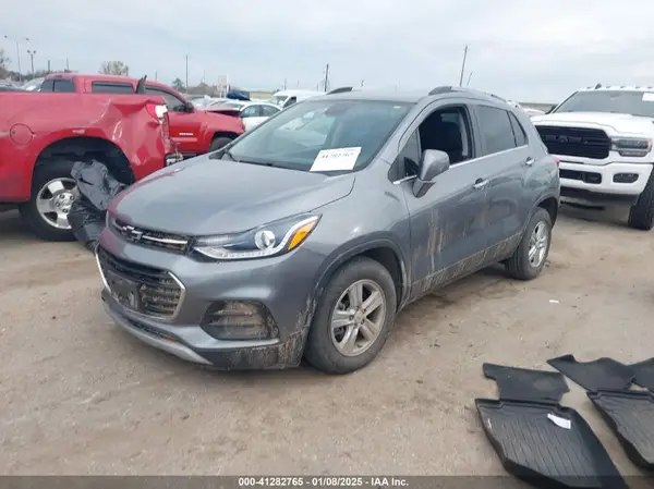 3GNCJLSB2LL282280 2020 CHEVROLET TRAX - Image 2