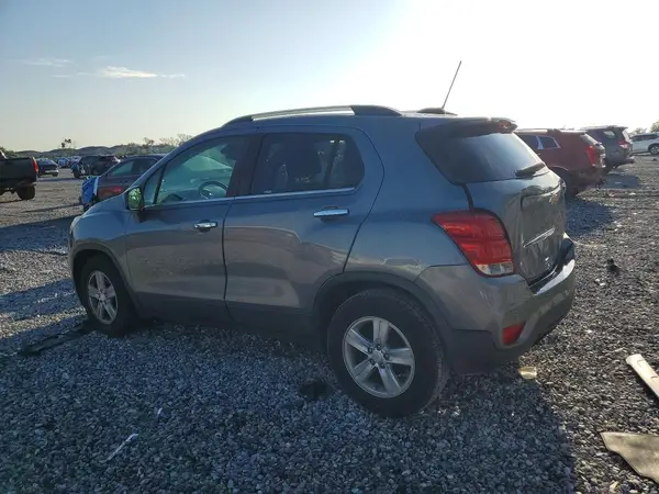 3GNCJLSB2LL296115 2020 CHEVROLET TRAX - Image 2