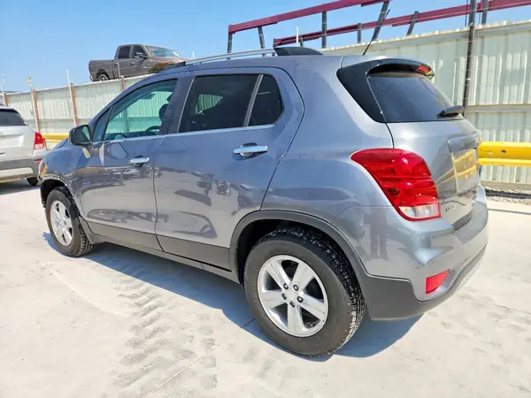 3GNCJLSB2LL301247 2020 CHEVROLET TRAX - Image 2