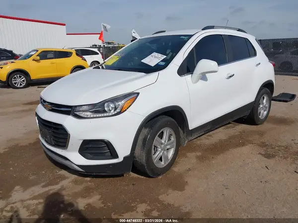 3GNCJLSB2LL315729 2020 CHEVROLET TRAX - Image 2