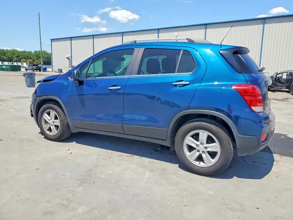 3GNCJLSB2LL327492 2020 CHEVROLET TRAX - Image 2