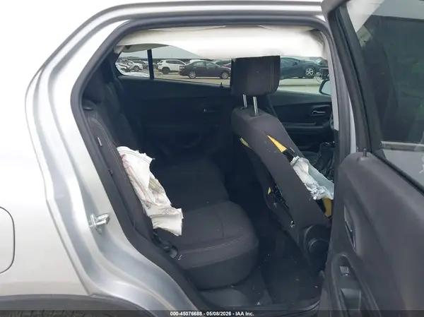 3GNCJLSB2LL335771 2020 CHEVROLET TRAX - Image 8