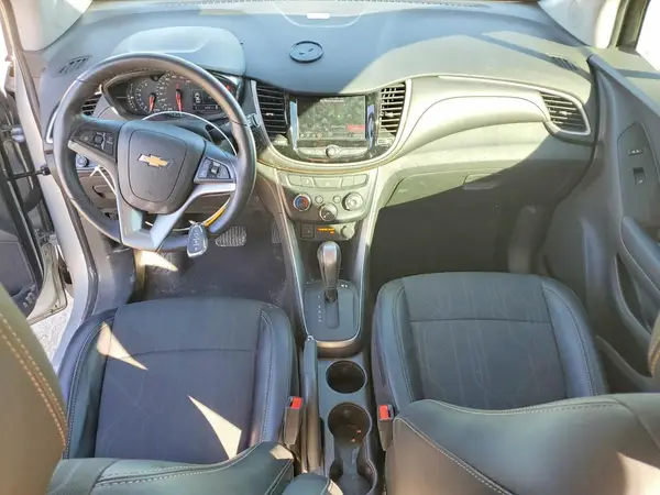 3GNCJLSB2LL335902 2020 CHEVROLET TRAX - Image 8