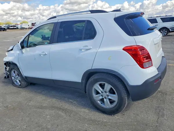 3GNCJLSB3GL157732 2016 CHEVROLET TRAX - Image 2