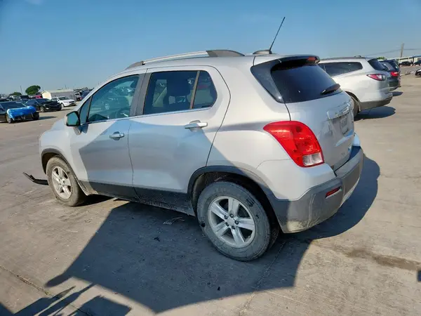 3GNCJLSB3GL163756 2016 CHEVROLET TRAX - Image 2