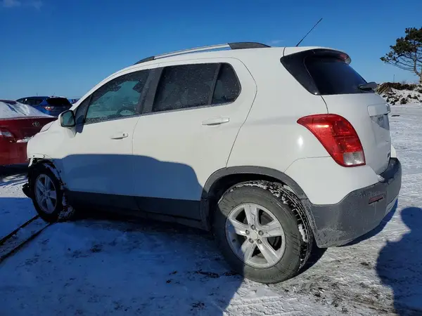 3GNCJLSB3GL166320 2016 CHEVROLET TRAX - Image 2