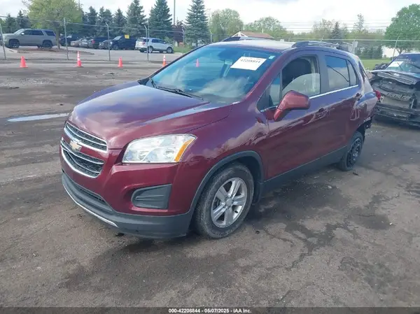 3GNCJLSB3GL227097 2016 CHEVROLET TRAX - Image 2