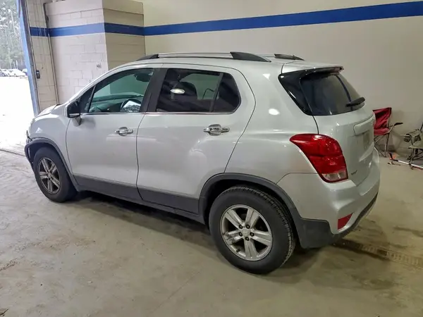 3GNCJLSB3HL209510 2017 CHEVROLET TRAX - Image 2