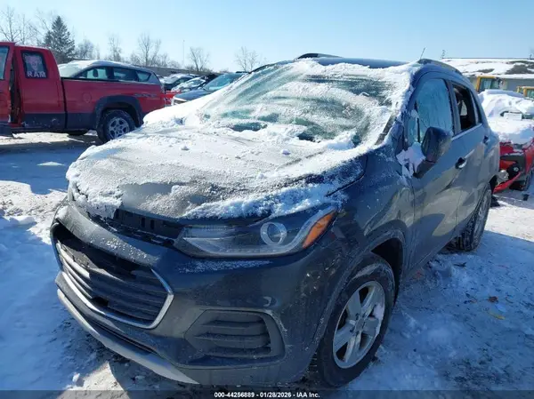 3GNCJLSB3HL274857 2017 CHEVROLET TRAX - Image 2