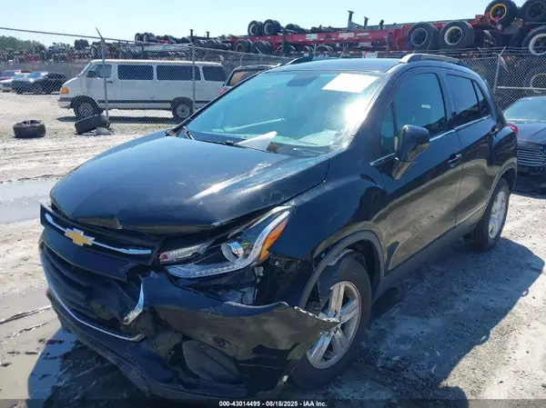 3GNCJLSB3HL284367 2017 CHEVROLET TRAX - Image 2