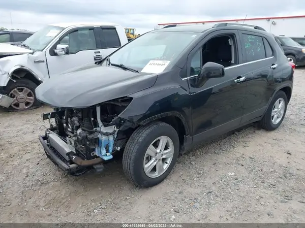 3GNCJLSB3HL285082 2017 CHEVROLET TRAX - Image 2