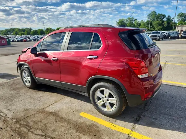 3GNCJLSB3JL160041 2018 CHEVROLET TRAX - Image 2