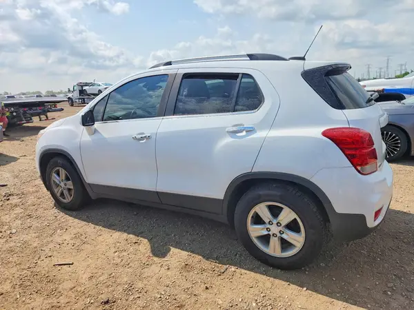 3GNCJLSB3JL164302 2018 CHEVROLET TRAX - Image 2