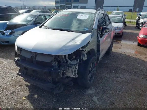 3GNCJLSB3JL177700 2018 CHEVROLET TRAX - Image 2