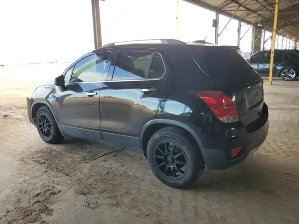 3GNCJLSB3JL201414 2018 CHEVROLET TRAX - Image 2