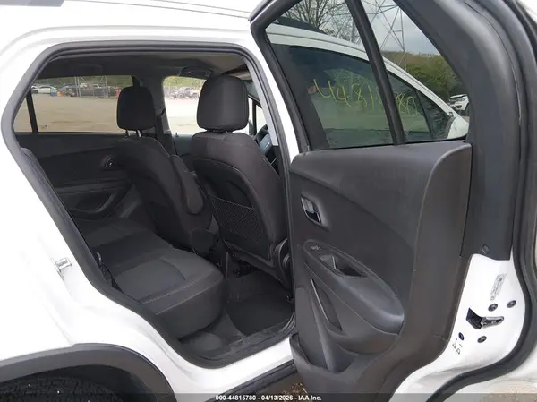 3GNCJLSB3JL211618 2018 CHEVROLET TRAX - Image 8