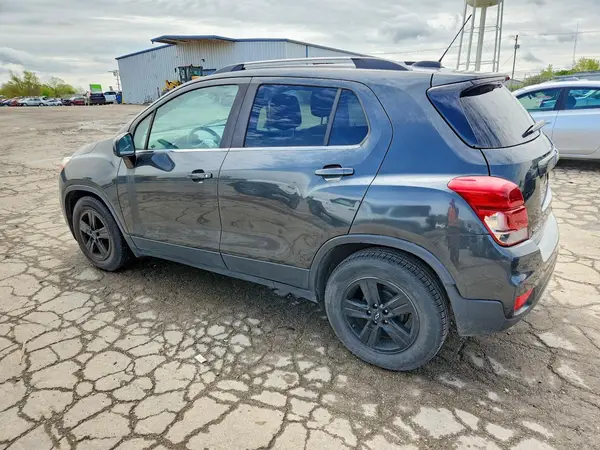 3GNCJLSB3JL218214 2018 CHEVROLET TRAX - Image 2