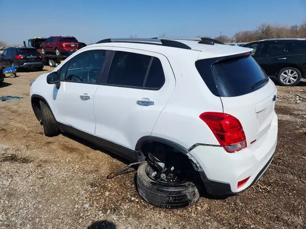 3GNCJLSB3JL234493 2018 CHEVROLET TRAX - Image 2