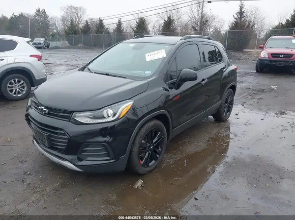 3GNCJLSB3JL267932 2018 CHEVROLET TRAX - Image 2