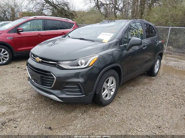 3GNCJLSB3JL273911 2018 CHEVROLET TRAX - Image 2