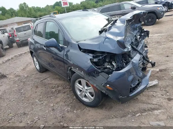 3GNCJLSB3JL322167 2018 CHEVROLET TRAX - Image 1