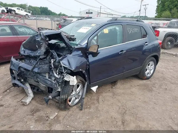 3GNCJLSB3JL322167 2018 CHEVROLET TRAX - Image 2