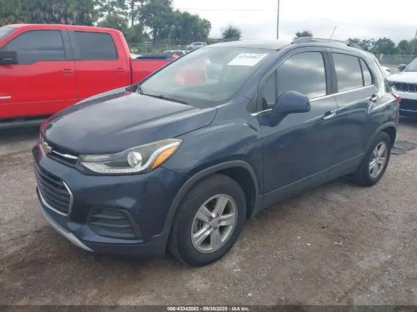 3GNCJLSB3JL334772 2018 CHEVROLET TRAX - Image 2