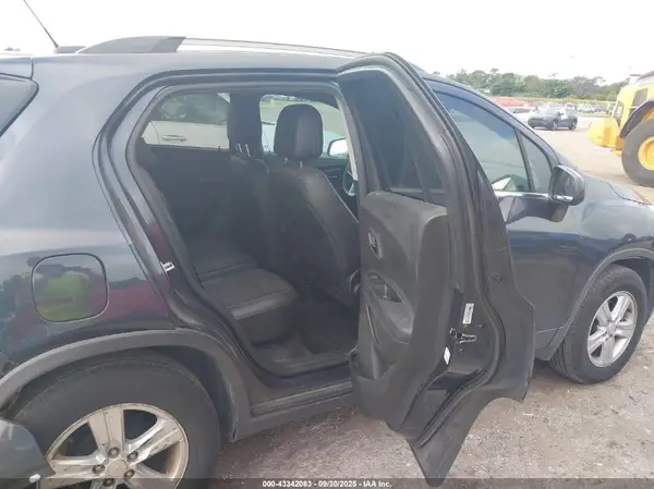 3GNCJLSB3JL334772 2018 CHEVROLET TRAX - Image 8