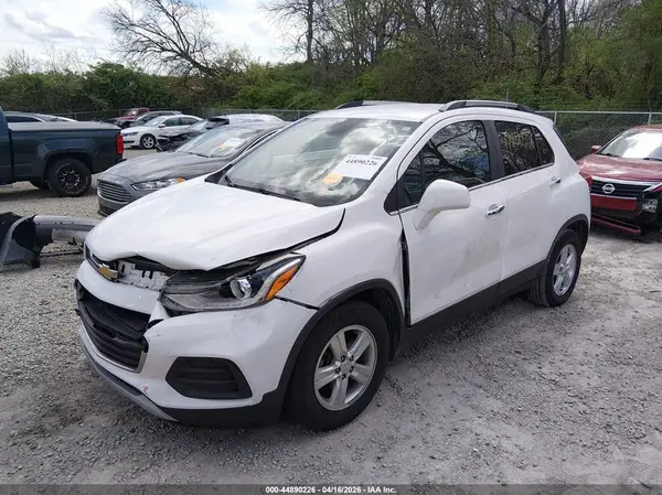 3GNCJLSB3JL352446 2018 CHEVROLET TRAX - Image 2