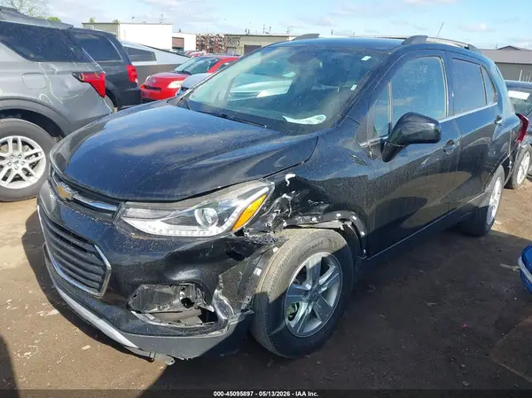 3GNCJLSB3JL374110 2018 CHEVROLET TRAX - Image 2