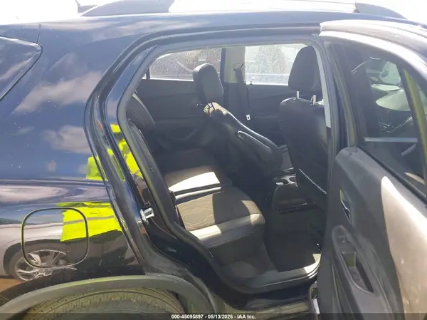 3GNCJLSB3JL374110 2018 CHEVROLET TRAX - Image 8