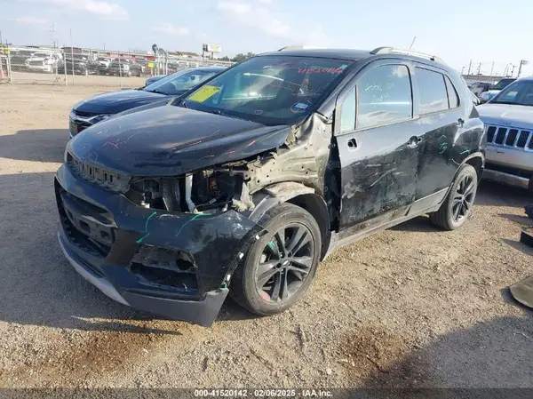 3GNCJLSB3JL377279 2018 CHEVROLET TRAX - Image 2