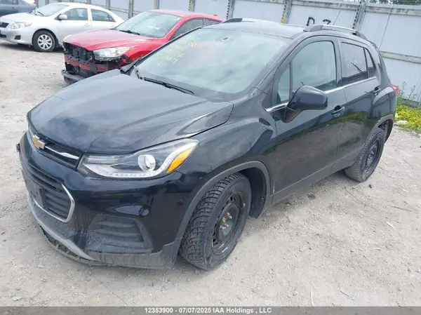 3GNCJLSB3JL381736 2018 CHEVROLET TRAX - Image 2