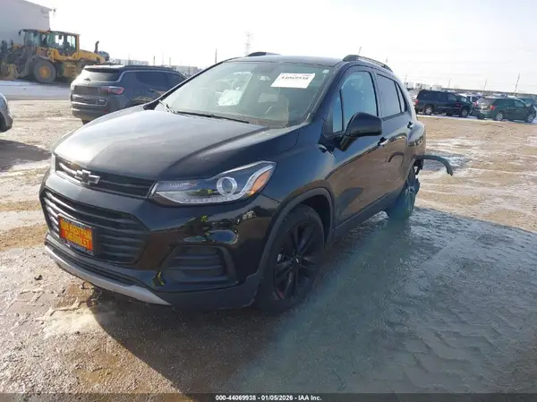 3GNCJLSB3JL382241 2018 CHEVROLET TRAX - Image 2