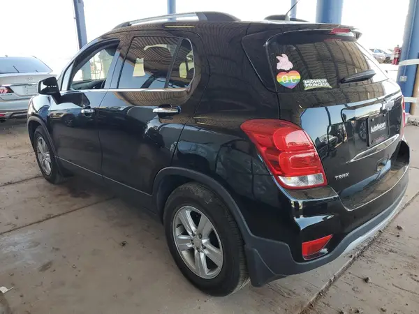 3GNCJLSB3JL390386 2018 CHEVROLET TRAX - Image 2