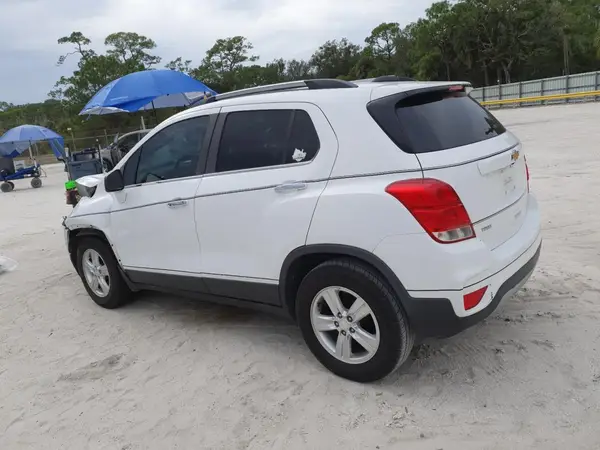 3GNCJLSB3KL120818 2019 CHEVROLET TRAX - Image 2