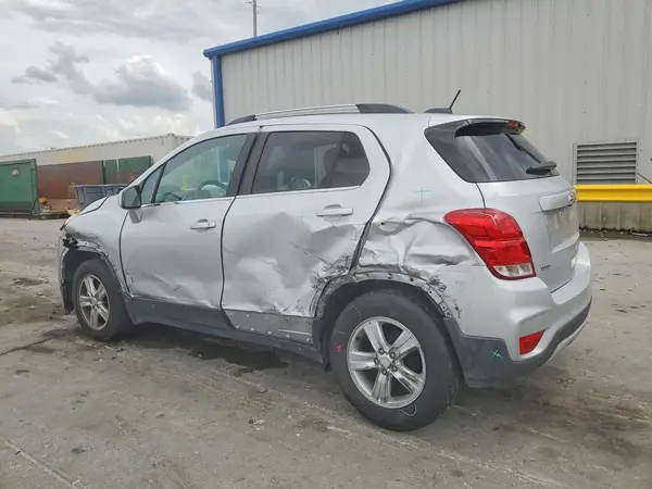 3GNCJLSB3KL126070 2019 CHEVROLET TRAX - Image 2